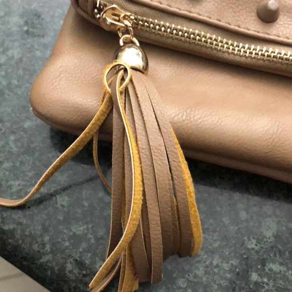 Clutch with tassel - Picture 6 of 8